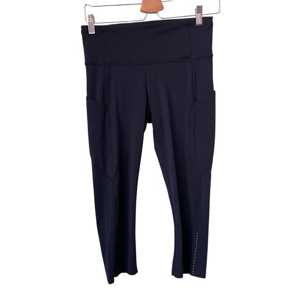 Lululemon High-Rise Crop Leggings in Size 8 in Navy Blue - Picture 2 of 10